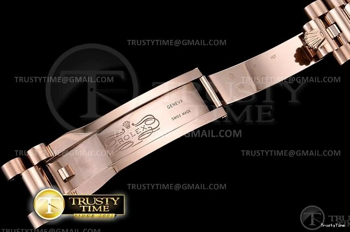 0805 Unique RDD0219D – DayDate 36mm 692